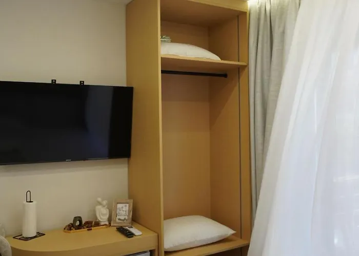 Ionian Blue 5 Daire *